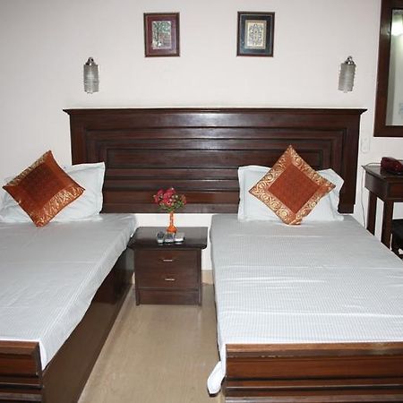 Jeraths Villa Bed And Breakfast Делхи Екстериор снимка
