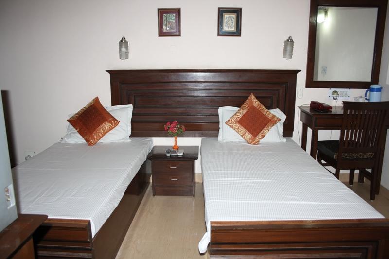 Jeraths Villa Bed And Breakfast Делхи Екстериор снимка